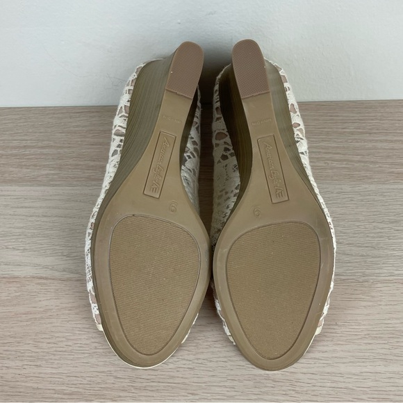 American Eagle Cream Floral Lace Peep Toe Platform Heels Size US 9 - Picture 2 of 6